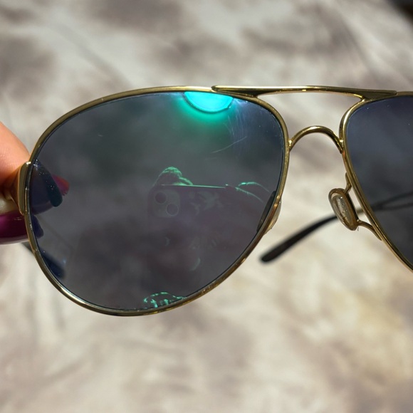 Authentic Oakley blue green mirror gold frame aviators - Picture 4 of 10